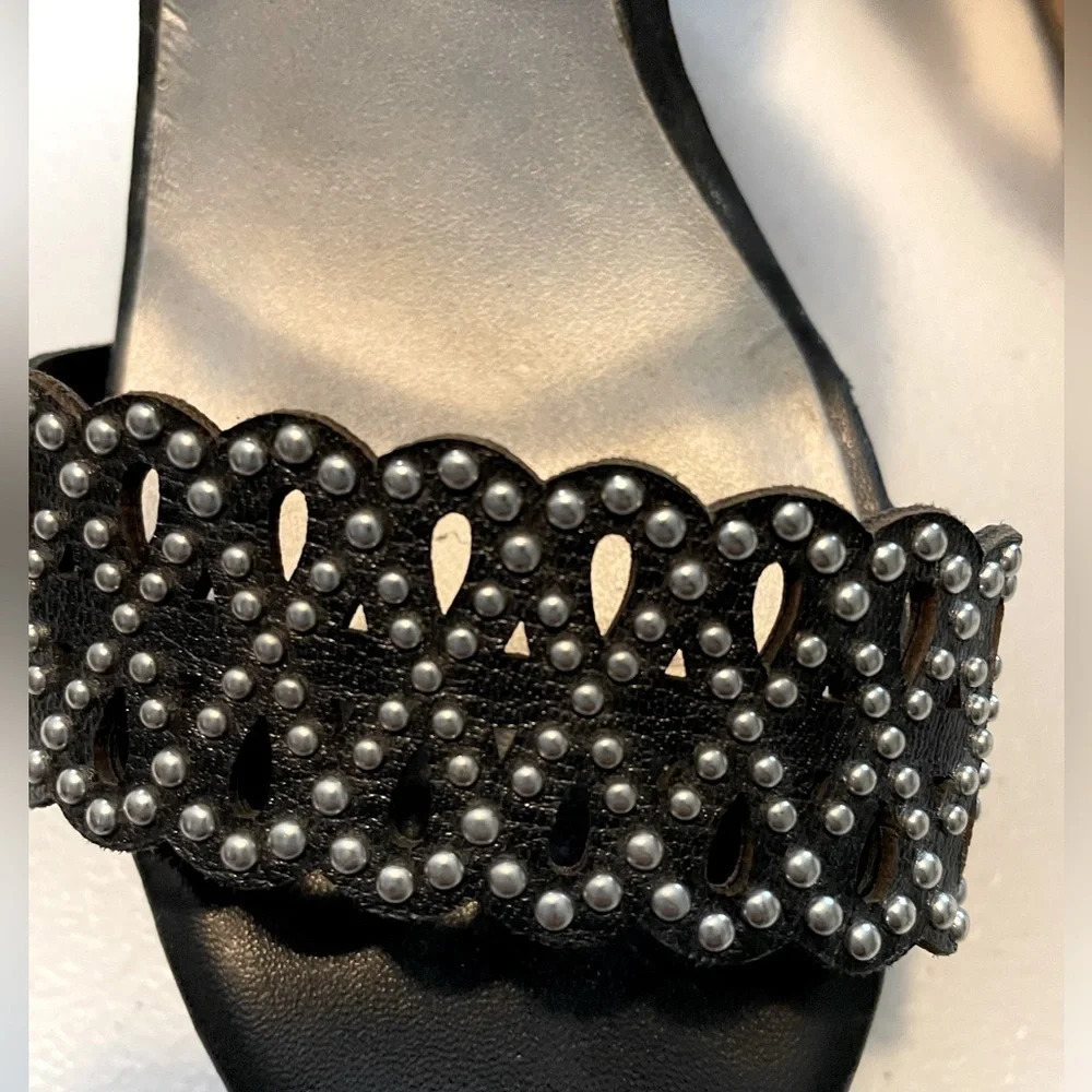 White House Black Market 8 cork wedges w/2 studded bands 4 1/4 heel rubber sole. - Picture 4 of 7